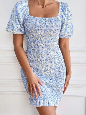 Women's 2025 Summer Floral Puff Sleeve Mini Dress Square Neck Ruffle Hem Bodycon Dresses Smocked Dress Women